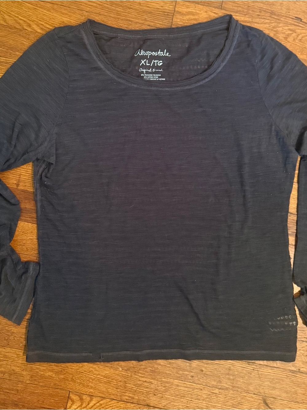 Aeropostale Women's Black Long Sleeve Scoop Neck Shirt